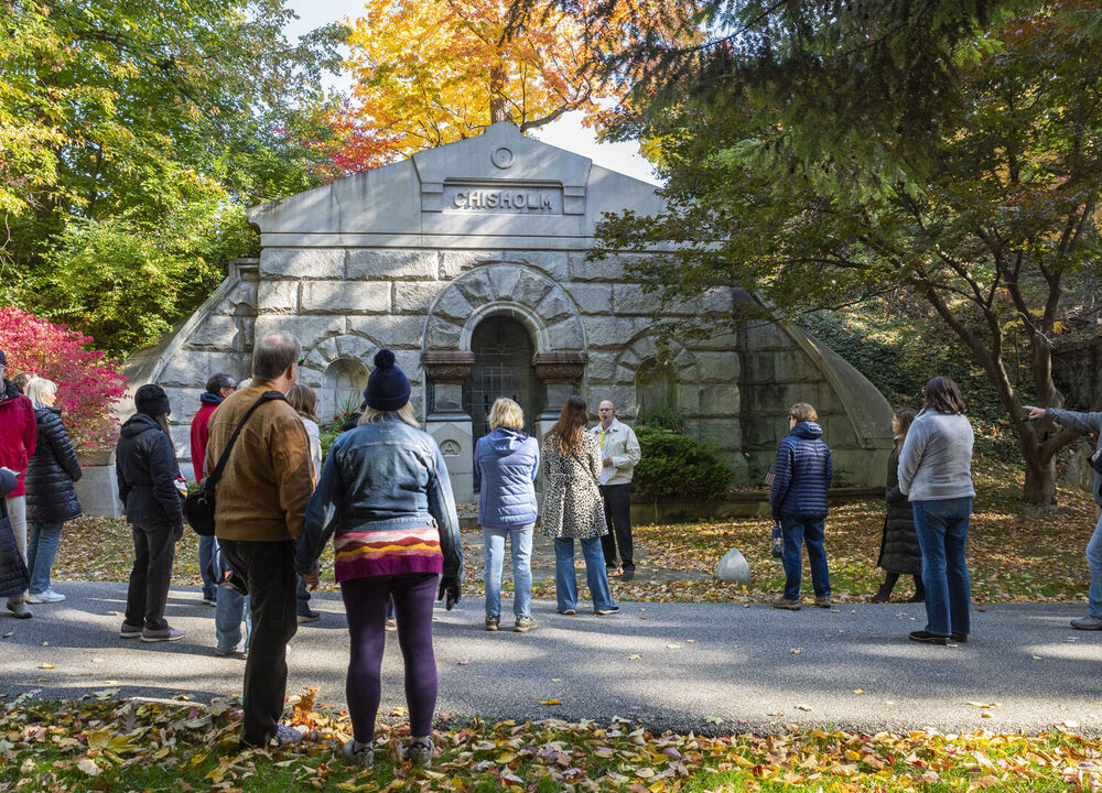 twilight-tour-of-lake-view-cemetery