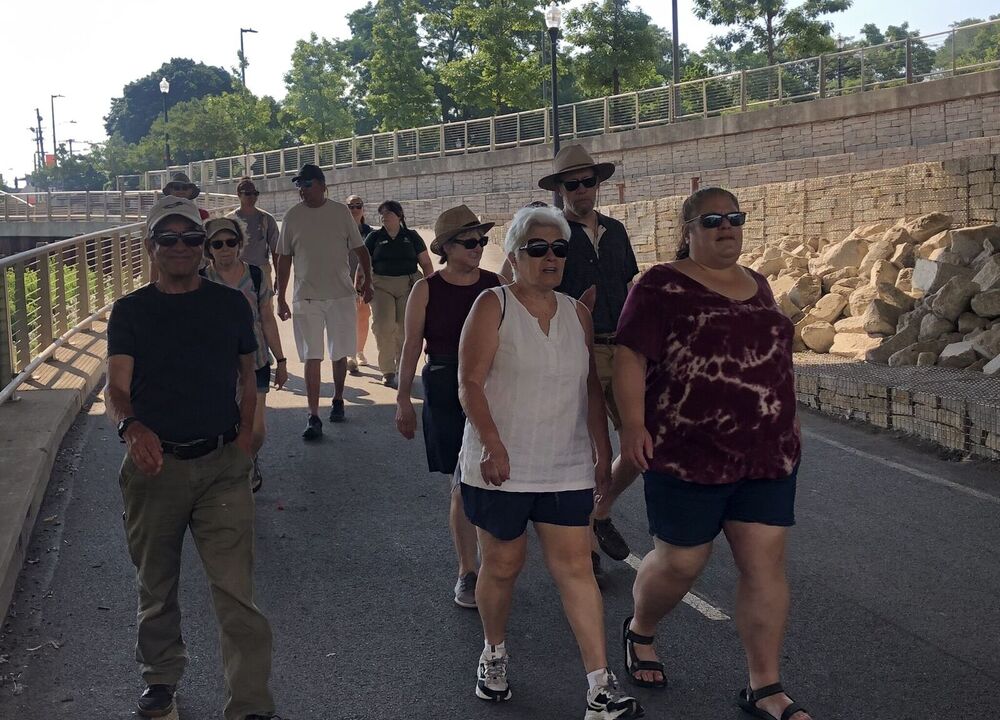 walk-from-sokolowskis-overlook-to-looking-over-lake-erie-cleveland-metroparks
