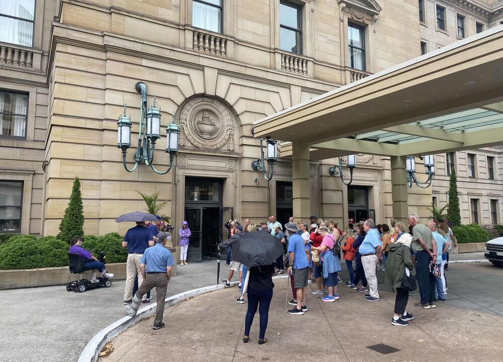historic-hotel-walking-tour
