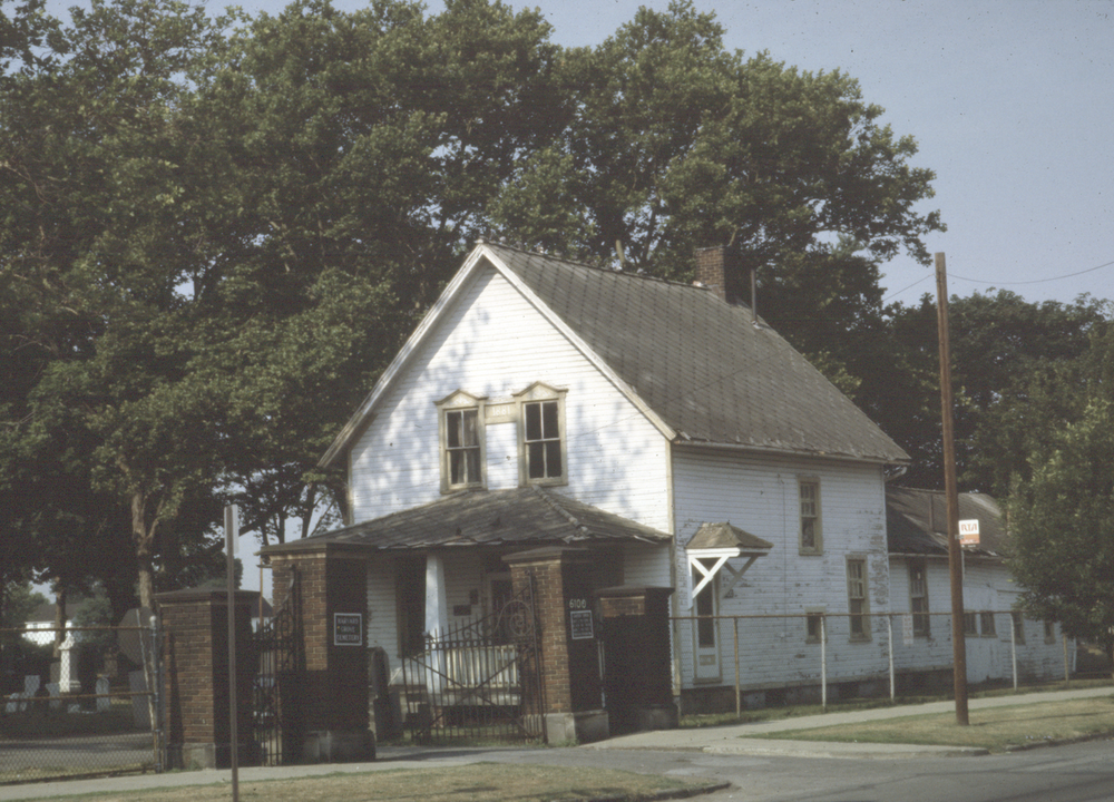 harvard-grove-cemetery-tour