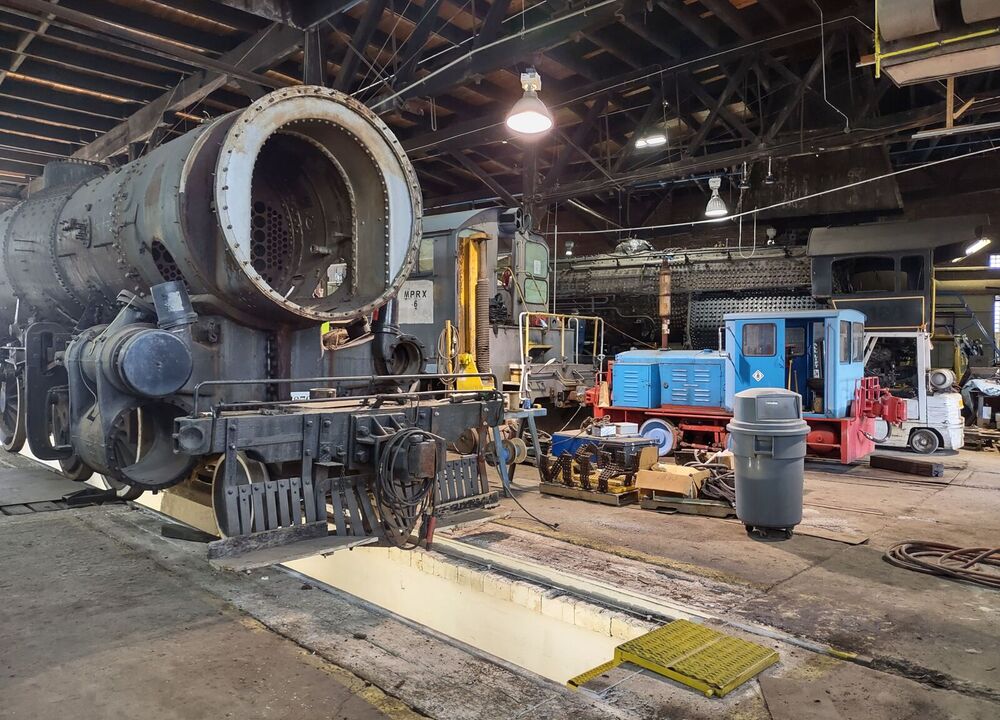 tour-clevelands-historic-bo-roundhouse