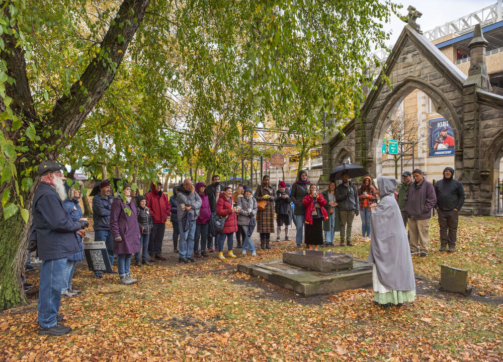 take-a-hike-erie-street-cemetery-tour
